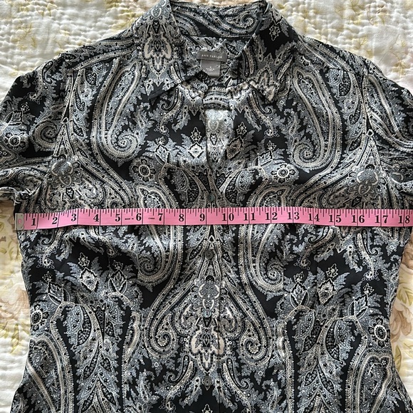 ANN Taylor Blue Silk Paisley Blouse Size 4 - Picture 9 of 12